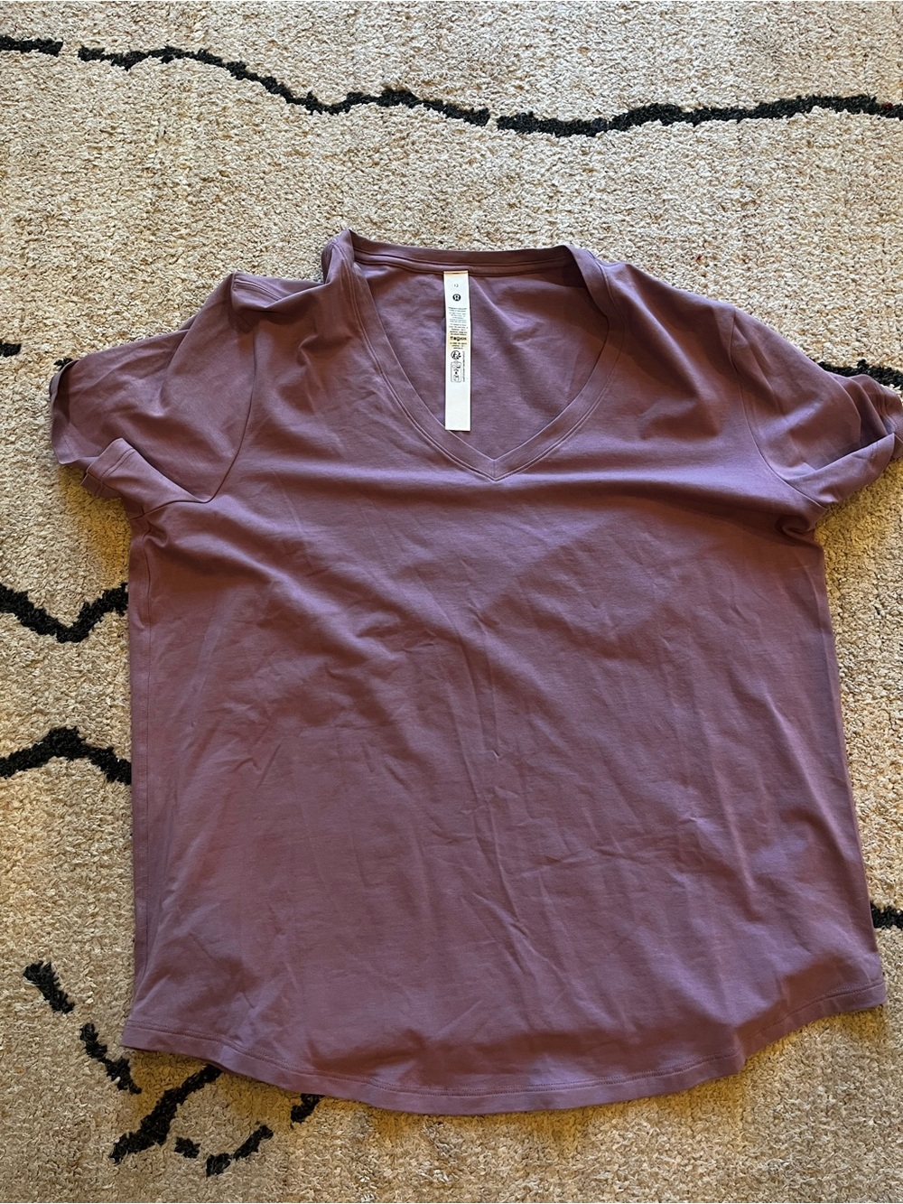 lululemon athletica Mauve V-Neck Short Sleeve Tee